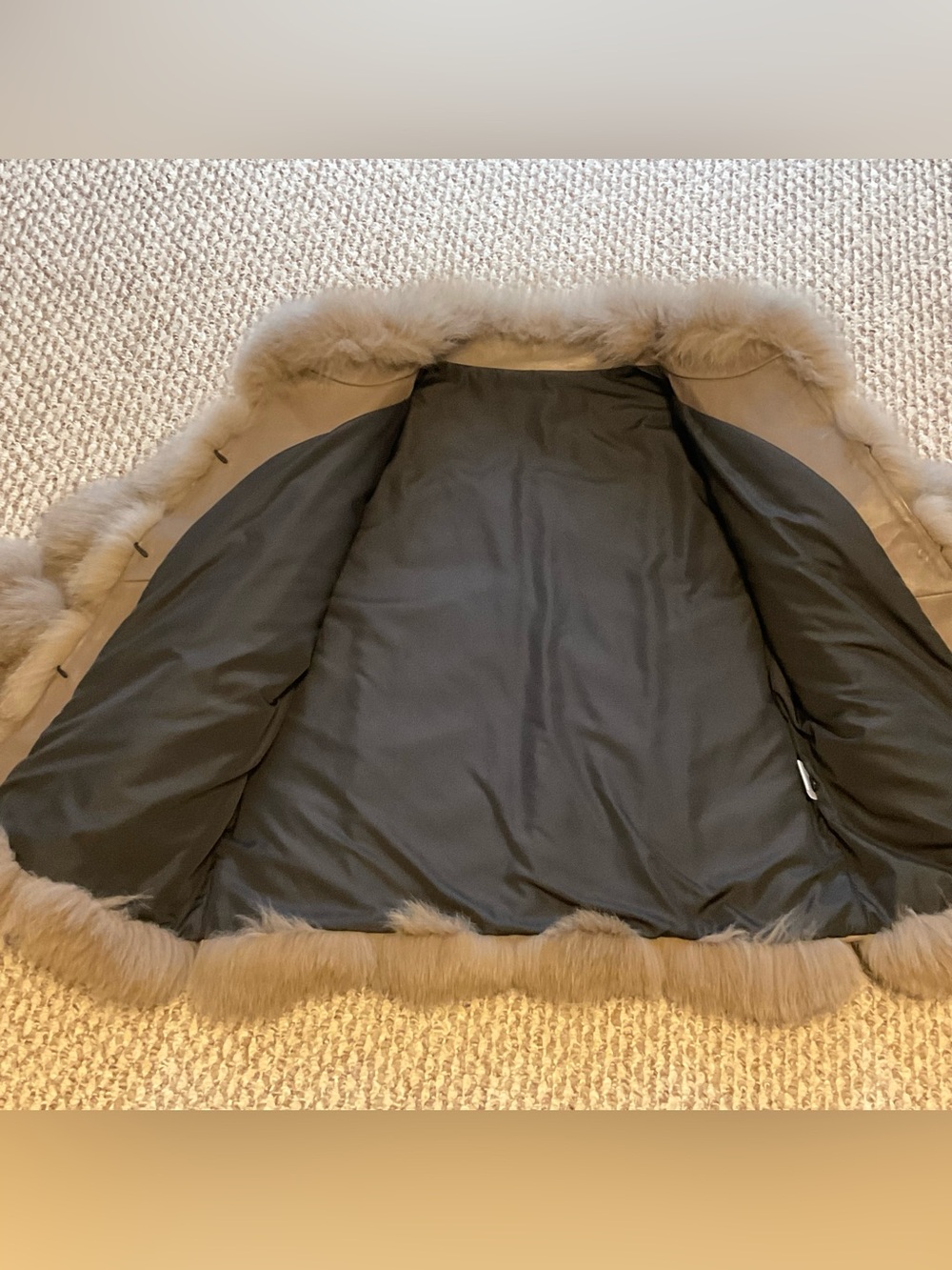 Genuine Fur and Leather Bubble Paneled Jacket - Size Large - Picture 5 of 12